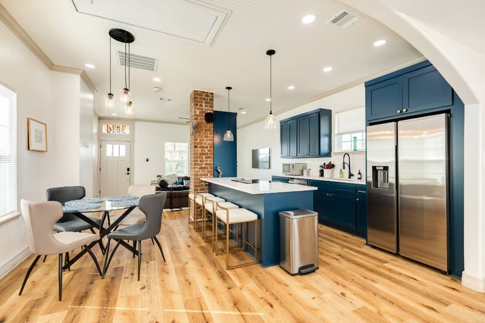Sparkling Kitchen with dishware and utensils