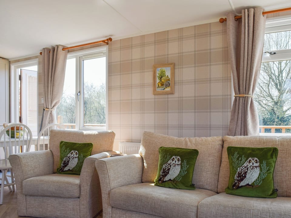 Open plan living space | Owl Lodge - Millstone Meadow, Hartshorne