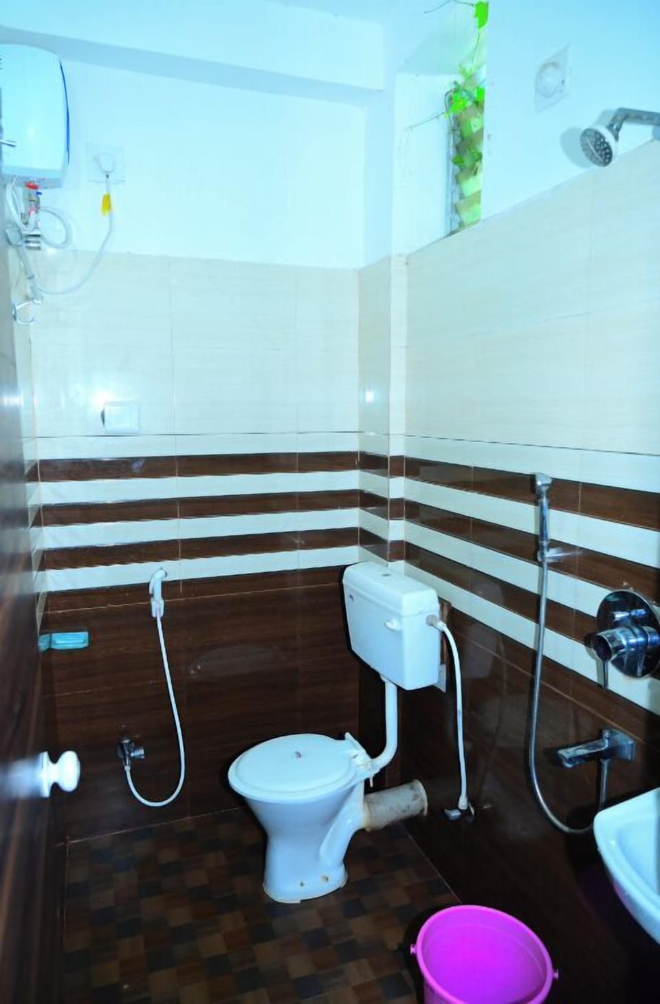 Shower, rainfall showerhead, towels, soap