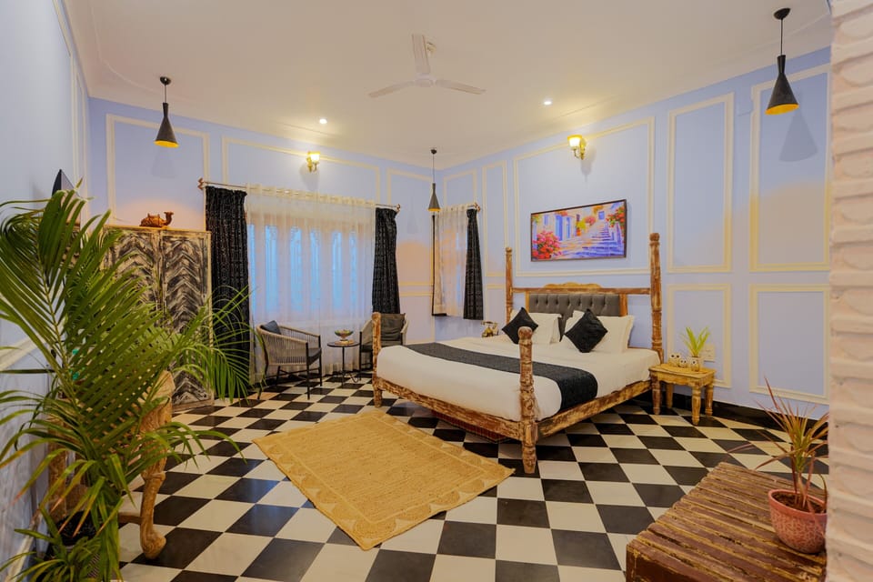 Deluxe Double Room | Iron/ironing board (on request), WiFi (free)
