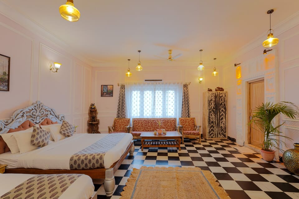 Family Suite Room | Iron/ironing board (on request), WiFi (free)