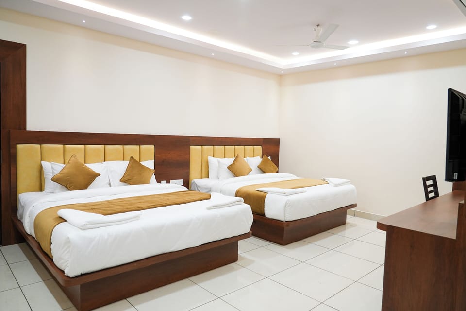 Family Double Room, Mountain View | In-room safe, blackout drapes, soundproofing, iron/ironing board