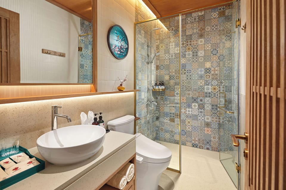 Free toiletries, hair dryer, slippers, bidet