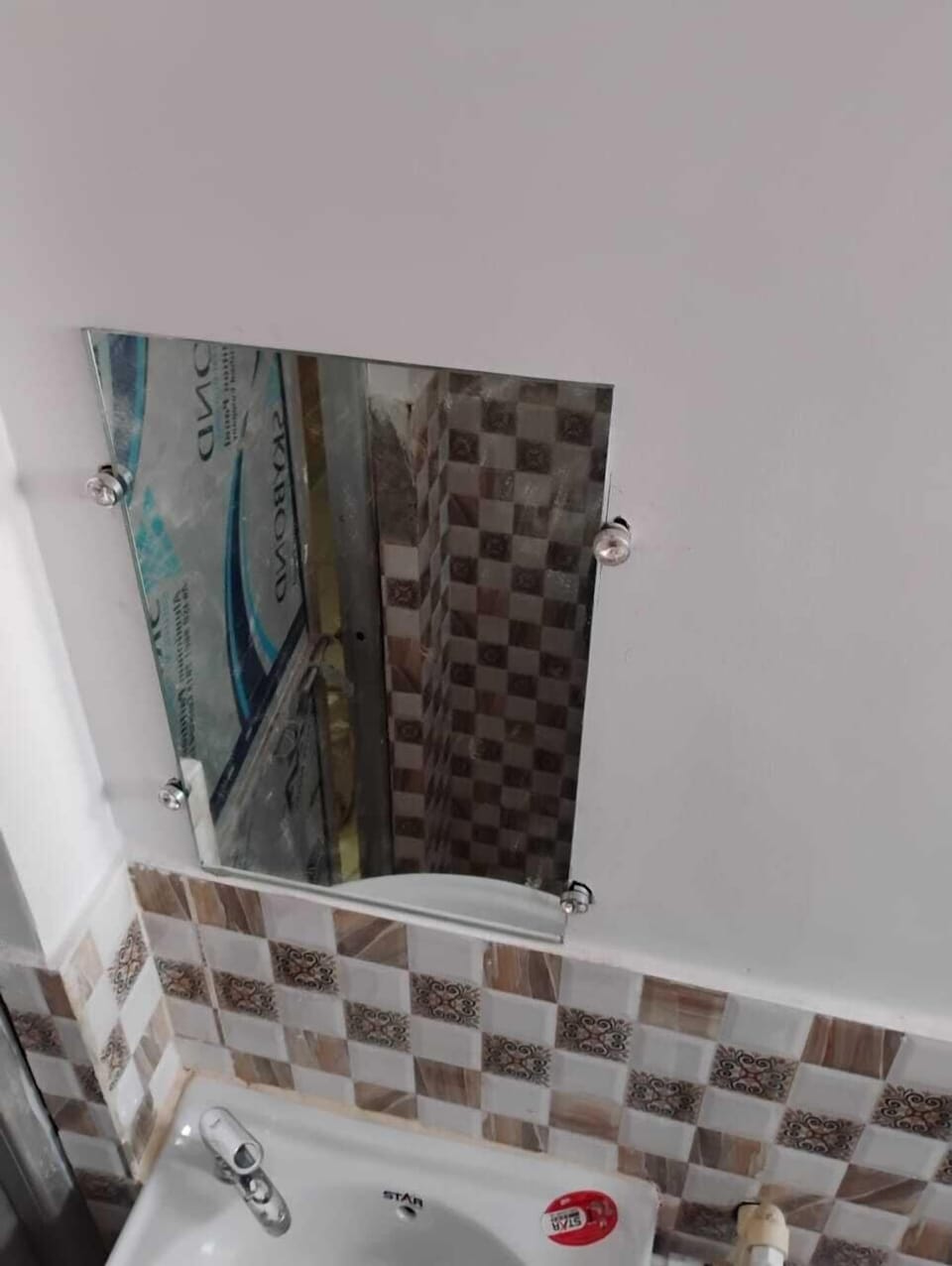 Double Room, Non Smoking | Bathroom | Shower, towels, soap, shampoo