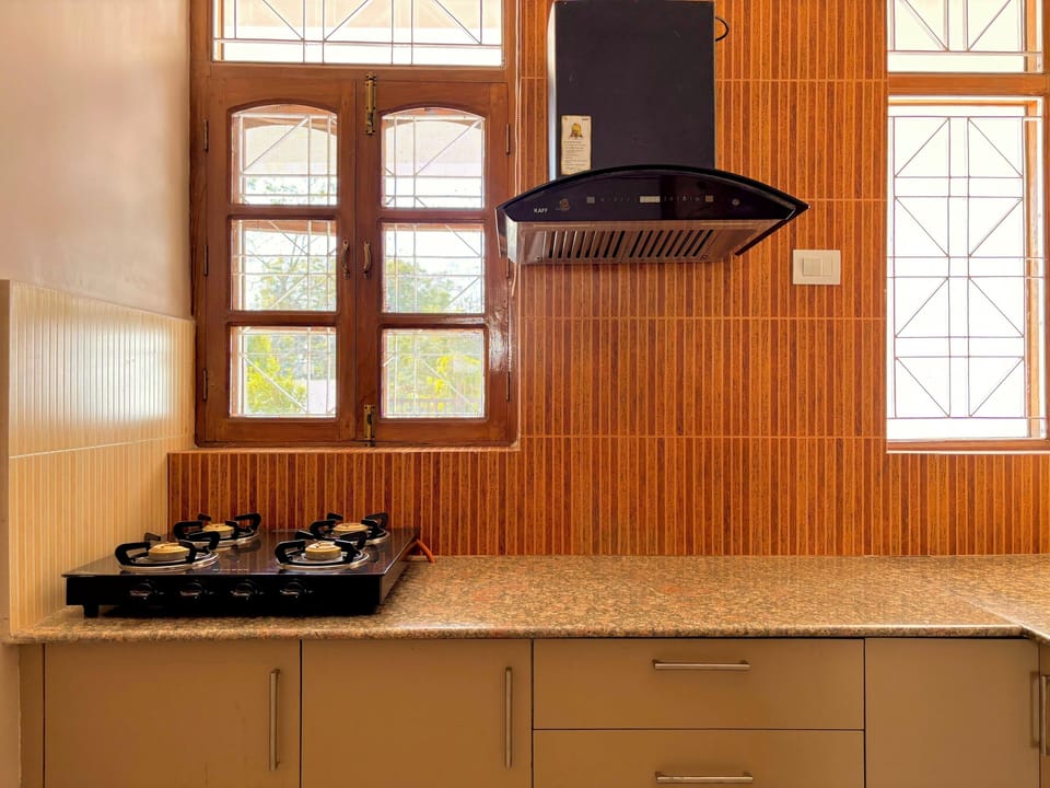 Luxury Villa, Non Smoking, Balcony | Private kitchen | Fridge