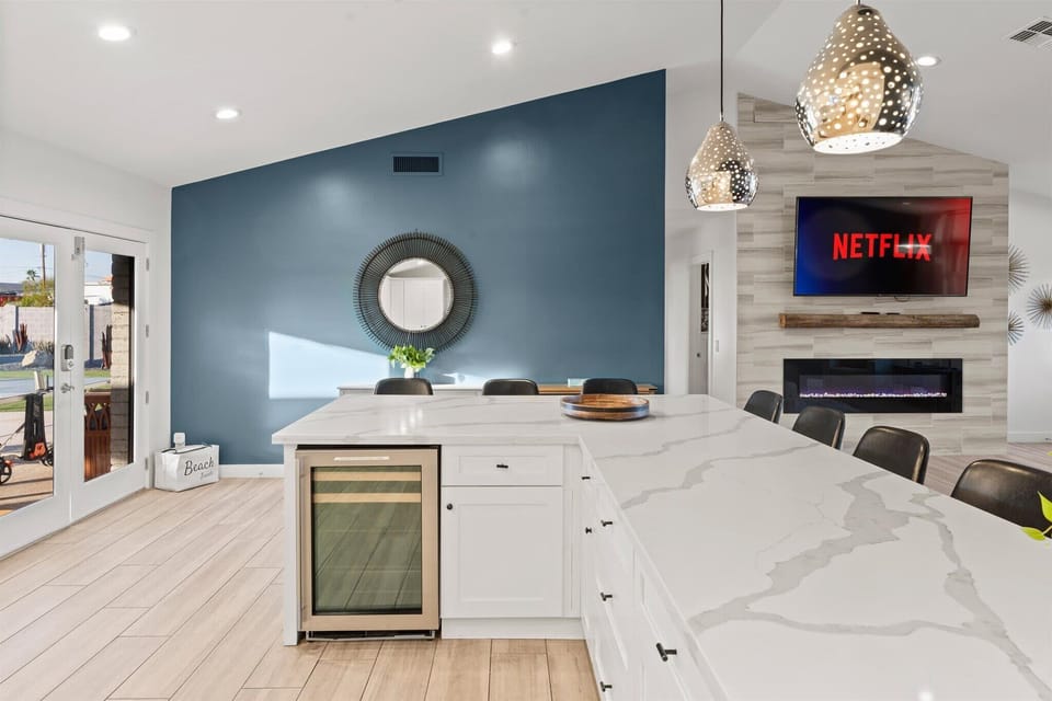 Whip it, bake it, sauté it! Our kitchen is your culinary playground—perfect for solo meals, family feasts, or impressing friends with your secret recipes.