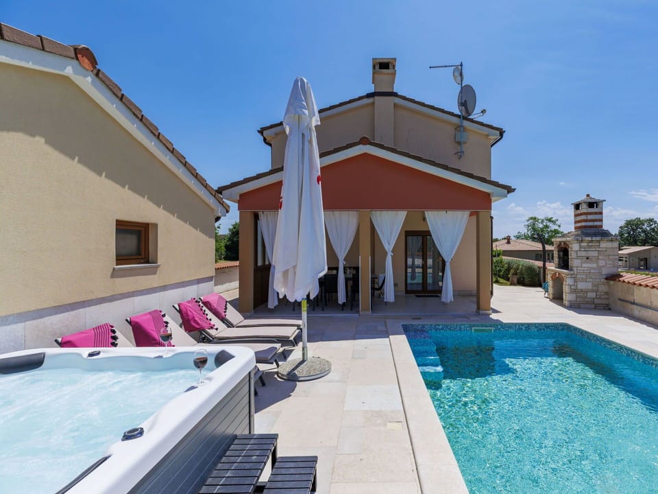 Swimming Pool, Residential Area, Resort, House, Thermae, Composite Material, Home, Estate, Outdoor Furniture, Eco Hotel