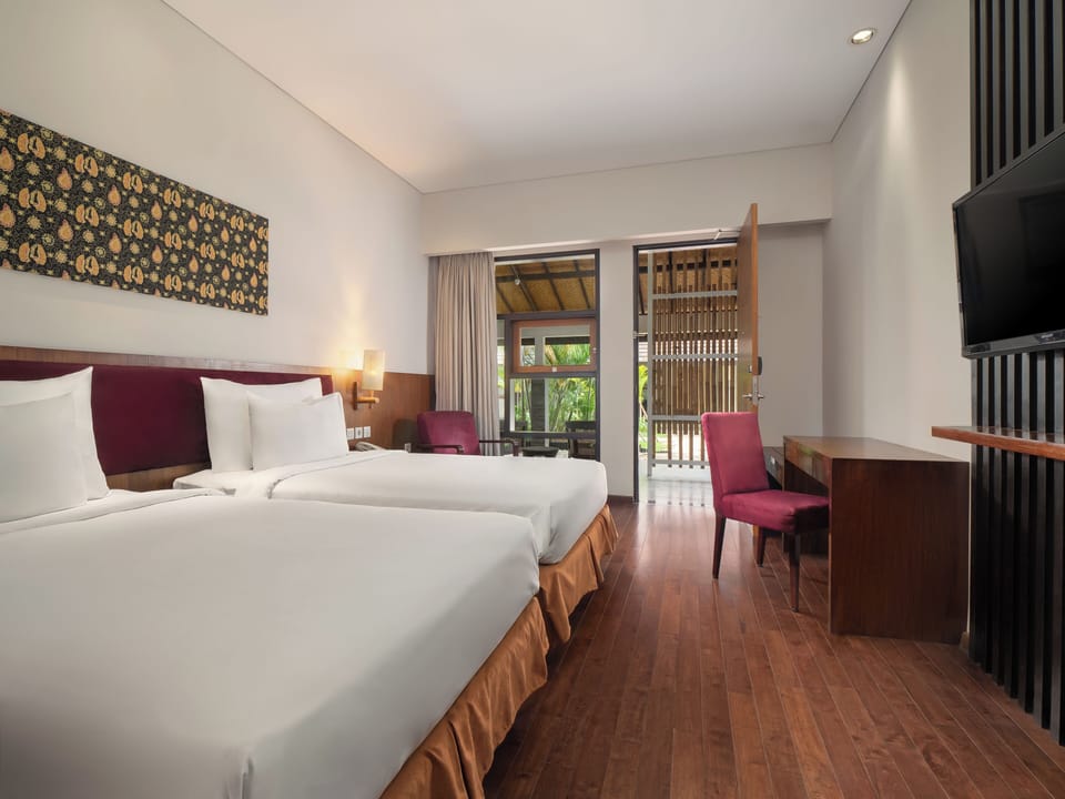 Executive Double or Twin Room, City View | Desk, WiFi (free)