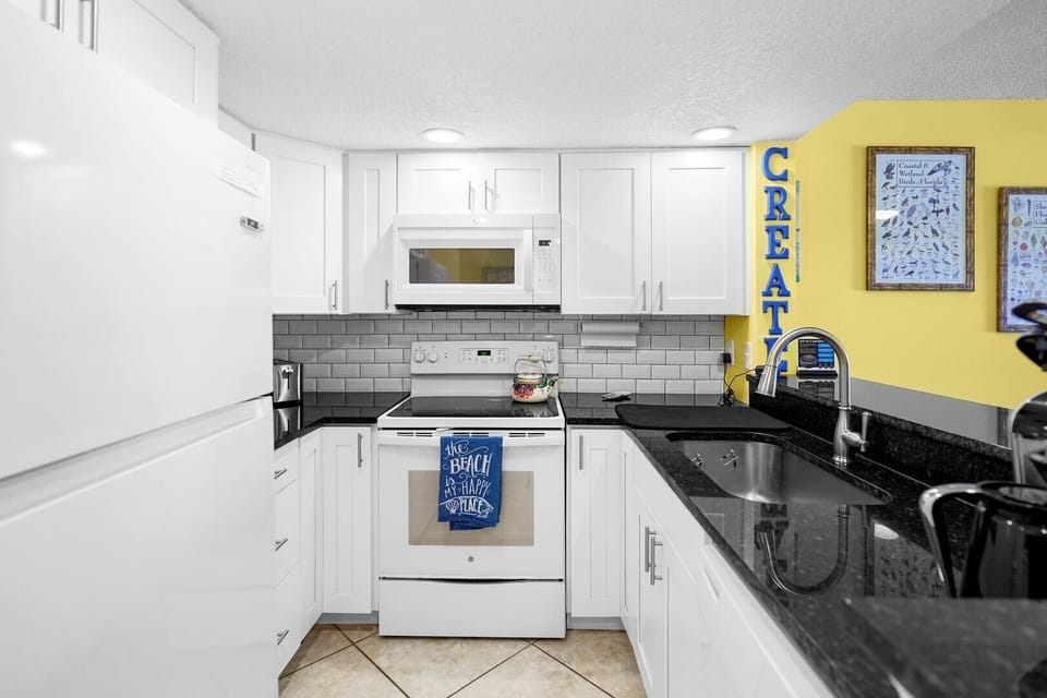 Fully equipped kitchen