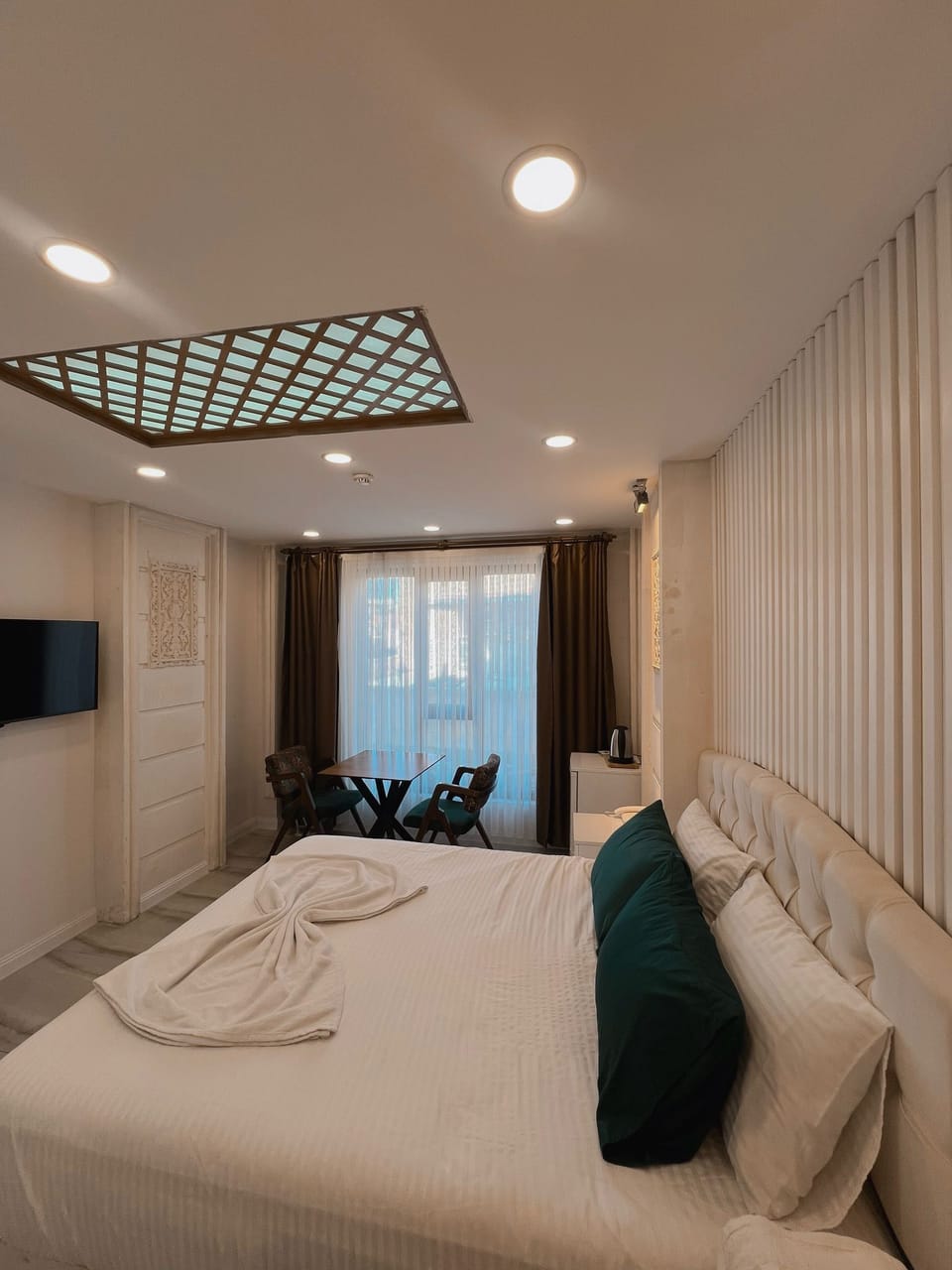 Suite, City View | Desk, laptop workspace, free WiFi, bed sheets