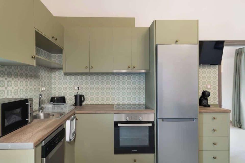 A Bright and Airy Kitchen Space for Your Comfort
