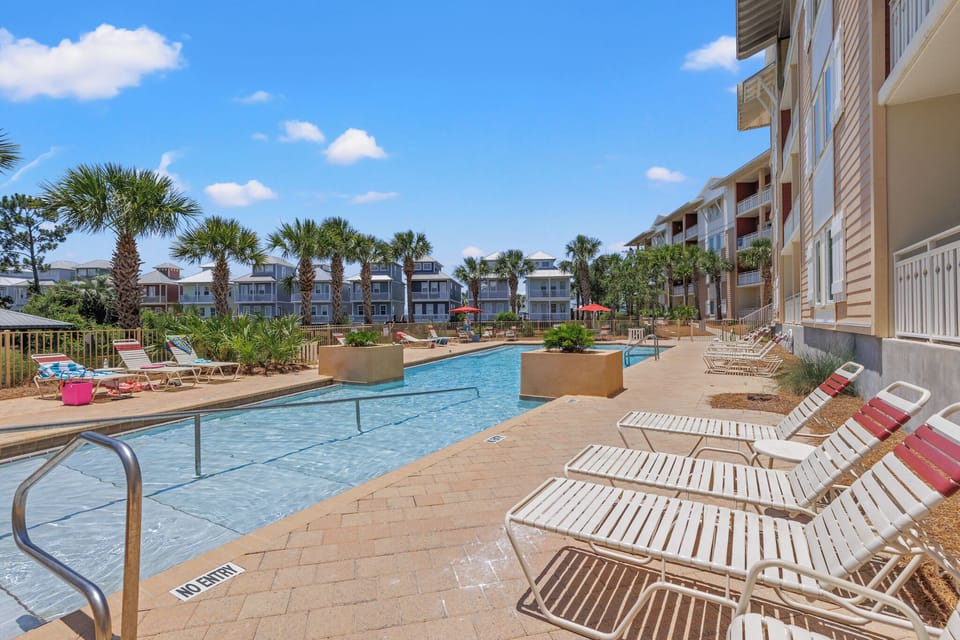 Waterside Pool
