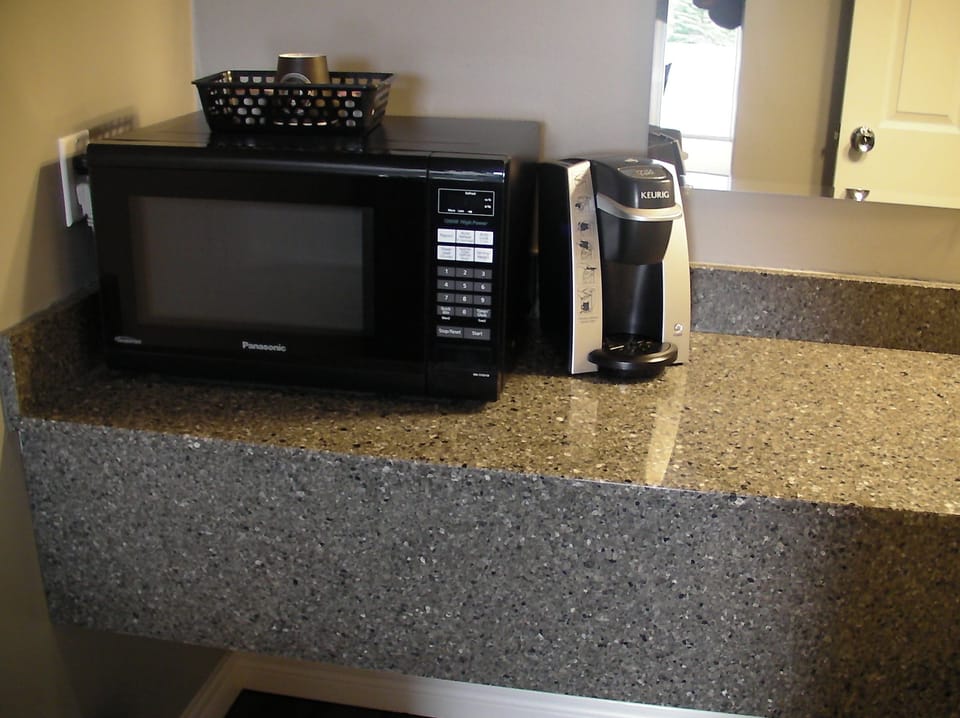 Standard Room, 2 Double Beds | Desk, iron/ironing board, rollaway beds, free WiFi