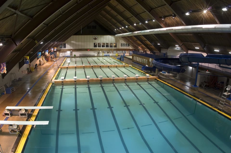 2 indoor pools