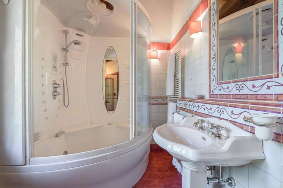 Premium Double or Twin Room, 2 Bedrooms | Bathroom | Hair dryer, bidet, towels, soap