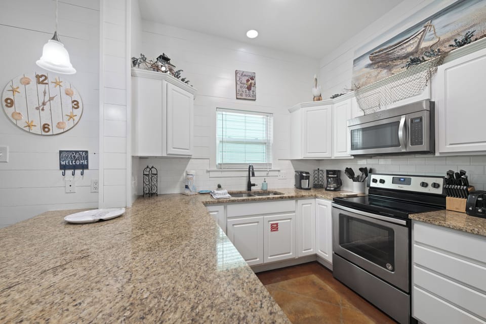 Ample Counter Space for Meal Prep