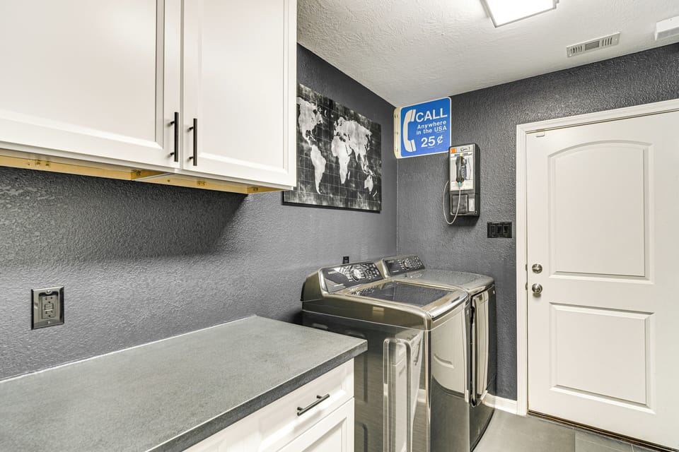 Private Pool & Hot Tub: 'wild Horse' Home! Cottage in College Station