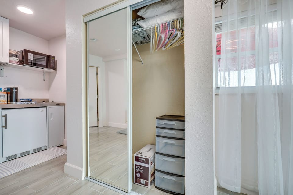 Apartment (0 Bedroom) | Interior