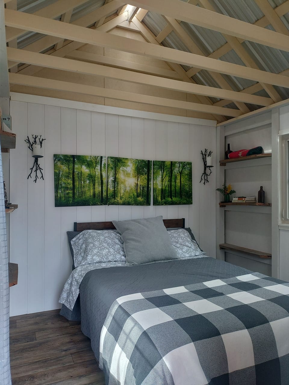 Moonshine glamping inside