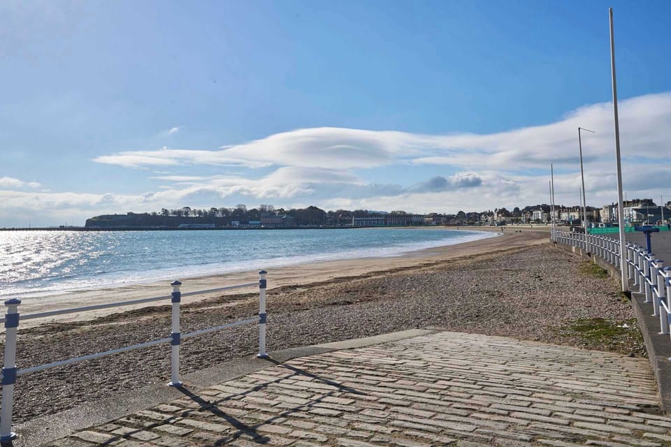 The Aquamarine Weymouth Beach, Weymouth - Host & Stay