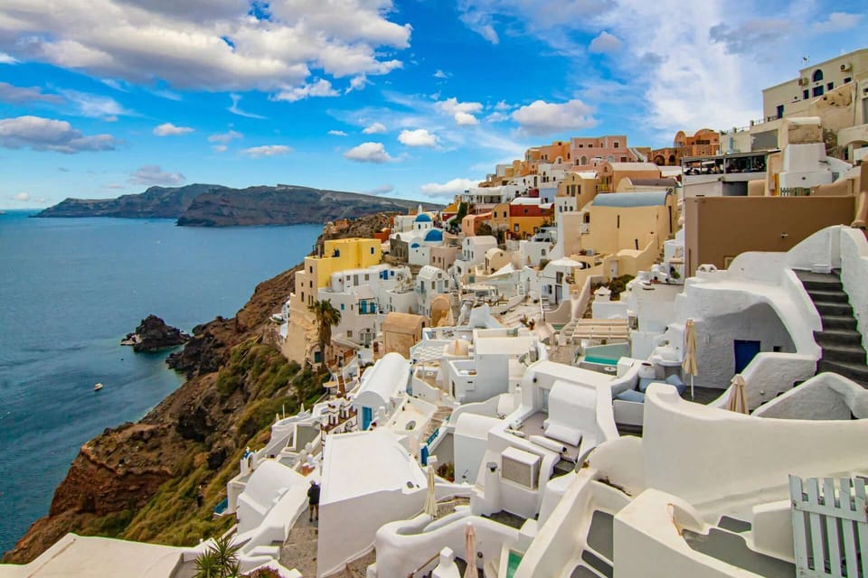 Oia View – Explore the Iconic Village
World-famous for sunsets, just a drive away—don’t miss a visit.