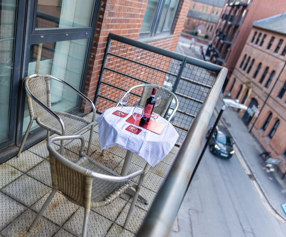 Apartment | Outdoor dining