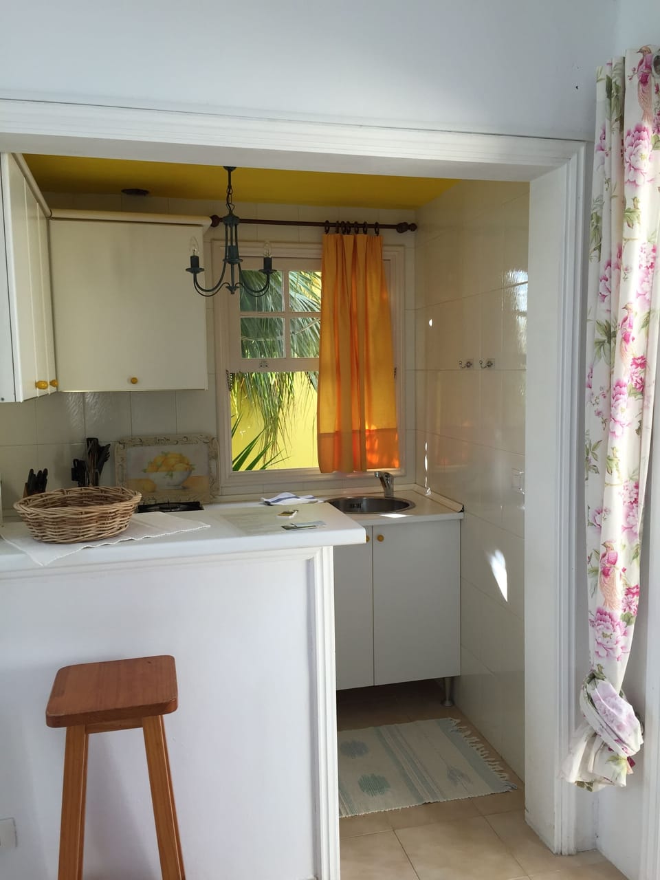 Studio | Private kitchenette | Fridge, microwave, stovetop, espresso maker
