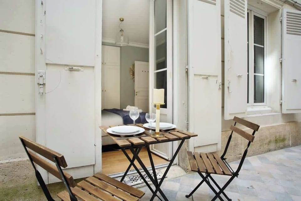 Table à l'extérieur