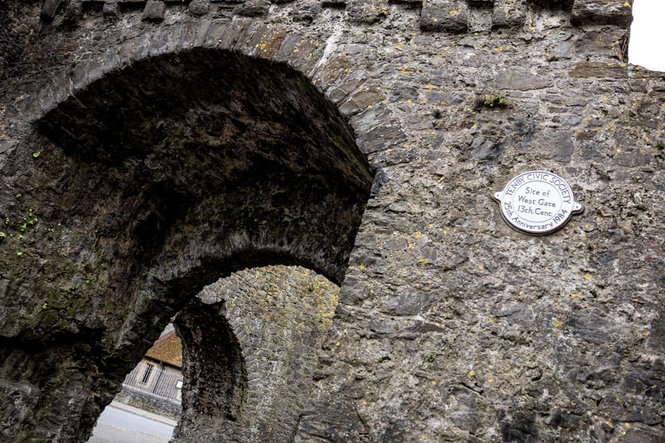 Tenby town, close to beaches and shops