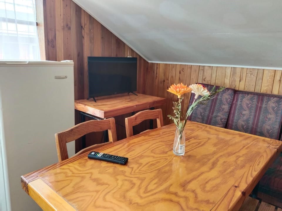 Family Cabin, 3 Bedrooms | Living area | 32-inch flat-screen TV with cable channels