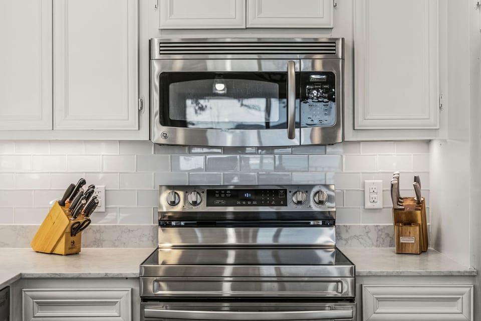 A fully equipped kitchen to make you feel right at home.