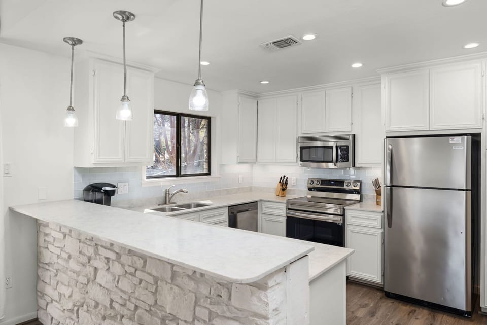 Bright, airy, and fully equipped for your stay!