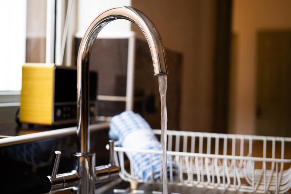  A warm, welcoming kitchen space with thoughtful touches – it’s all set up to make you feel right at home.
