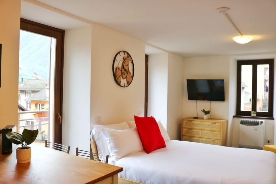 Apartment | 1 bedroom, premium bedding, down comforters, iron/ironing board