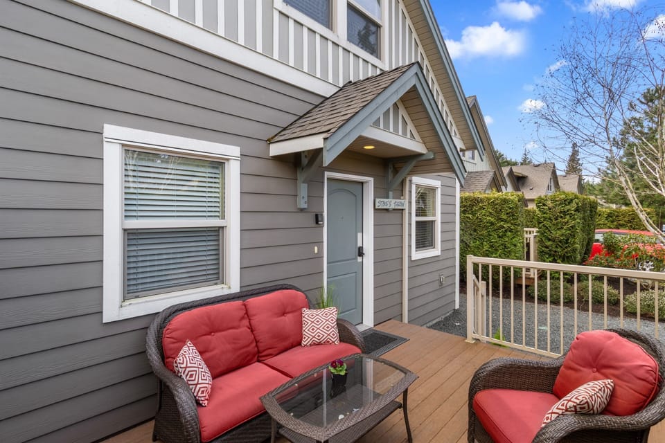 Private front deck 