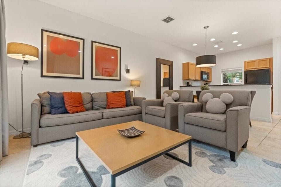 3056 Yellow Lantana Lane (20).jpg