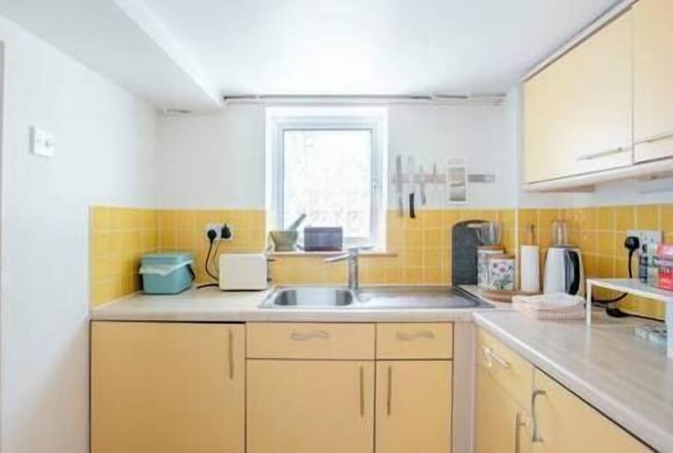 Kitchen (1)