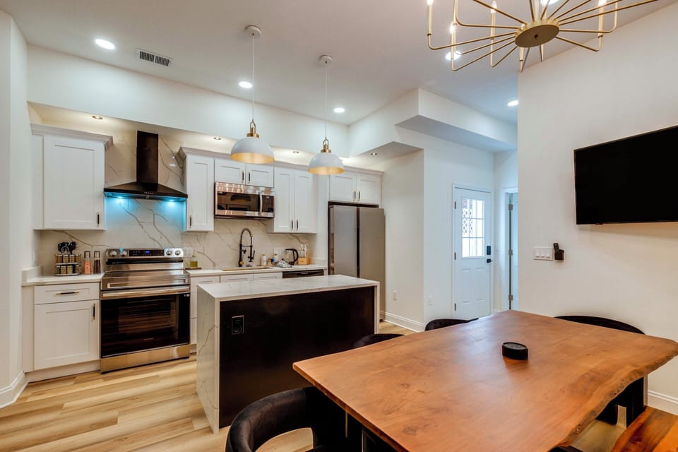 Kitchen | Cooking Basics | Dishwasher | 1st Floor