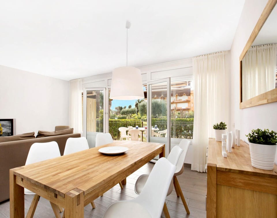 Apartment | Dining