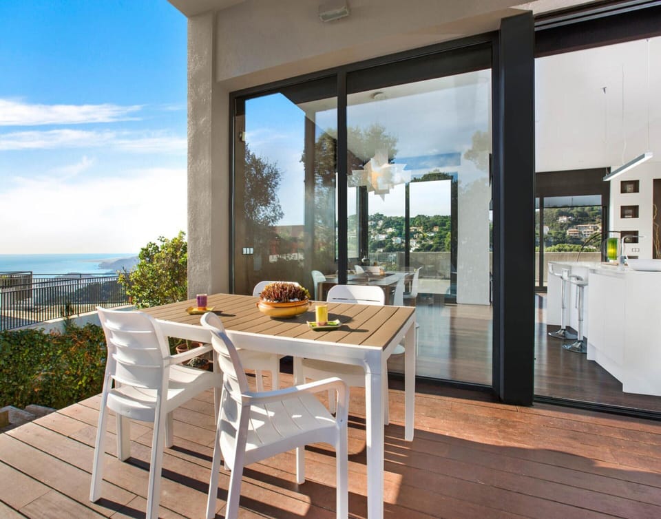 Villa | Balcony