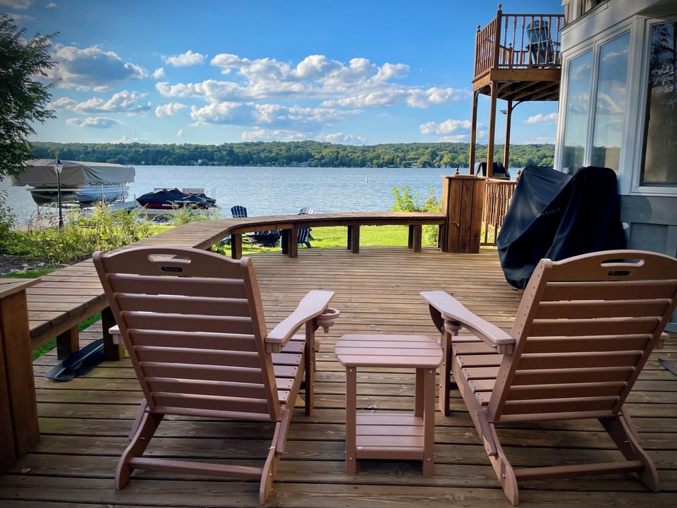 The pontoon and jetskis are currently not for rent