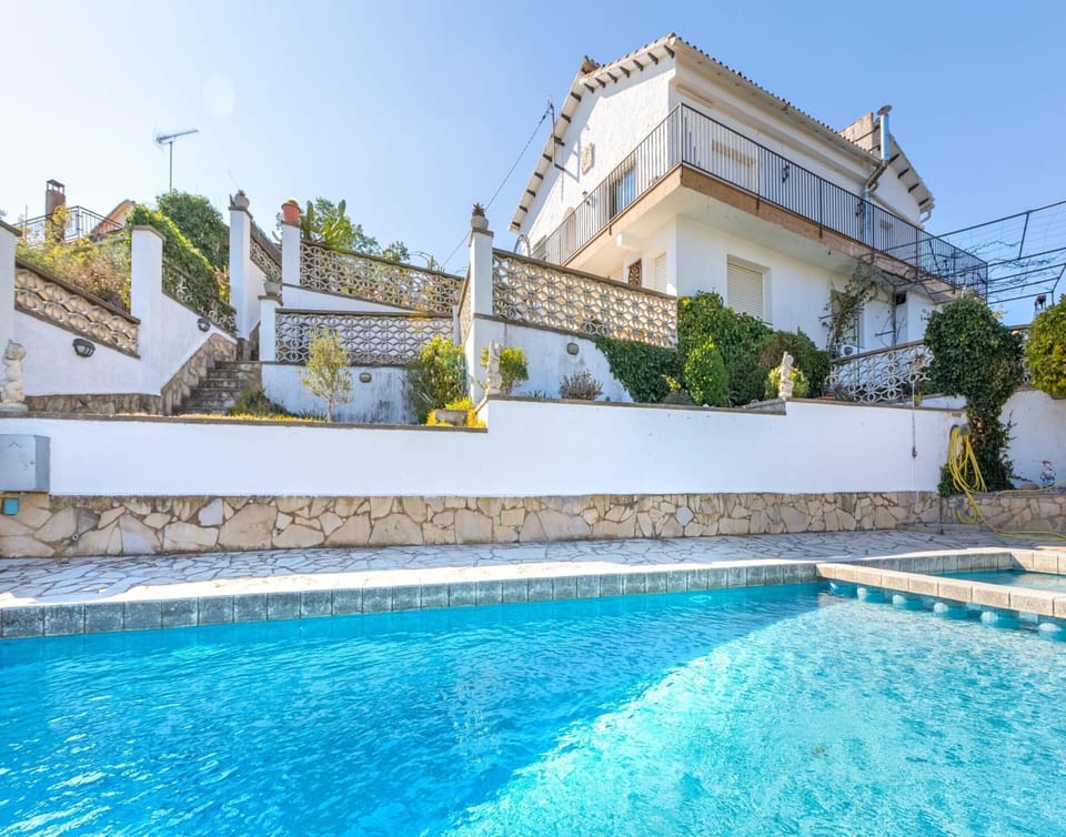 Villa | Exterior