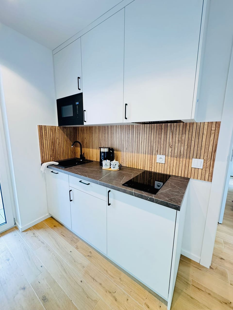 Comfort Bungalow, Garden View | Private kitchen | Fridge, microwave, stovetop, cookware/dishes/utensils