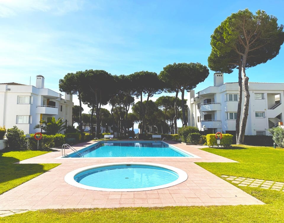 Apartment | Pool | Outdoor pool