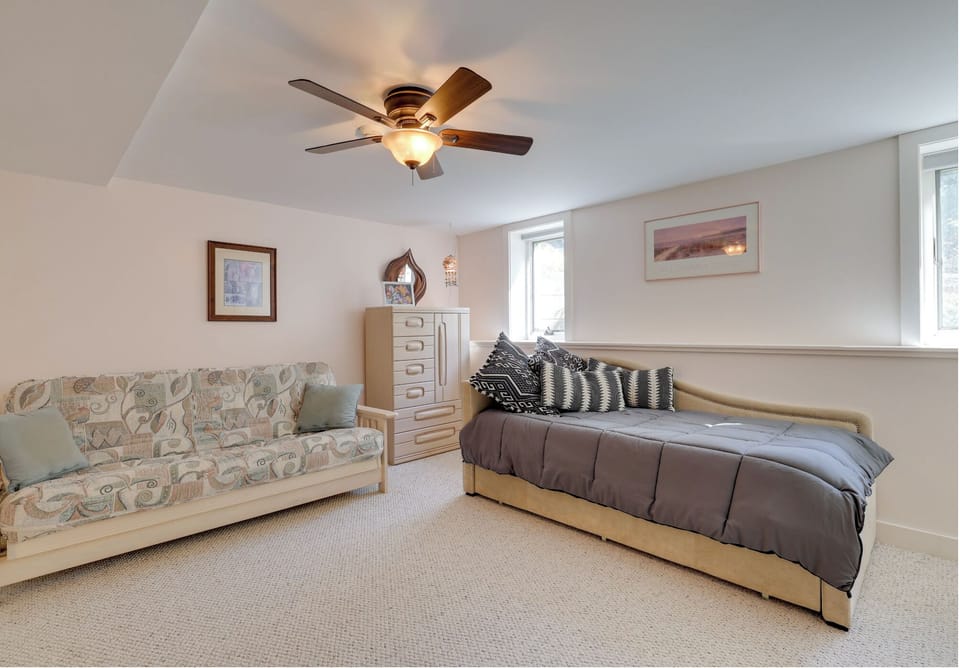 Bedroom #4 - twin bed with trundle; double futon-couch.