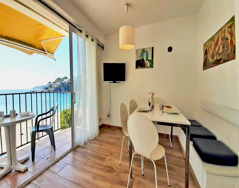 Apartment | Dining