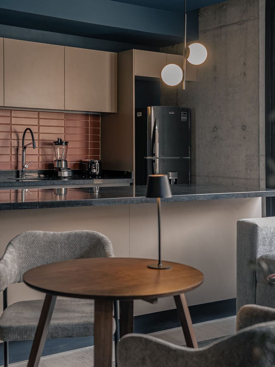 Photo of the whole kitchen and dining room