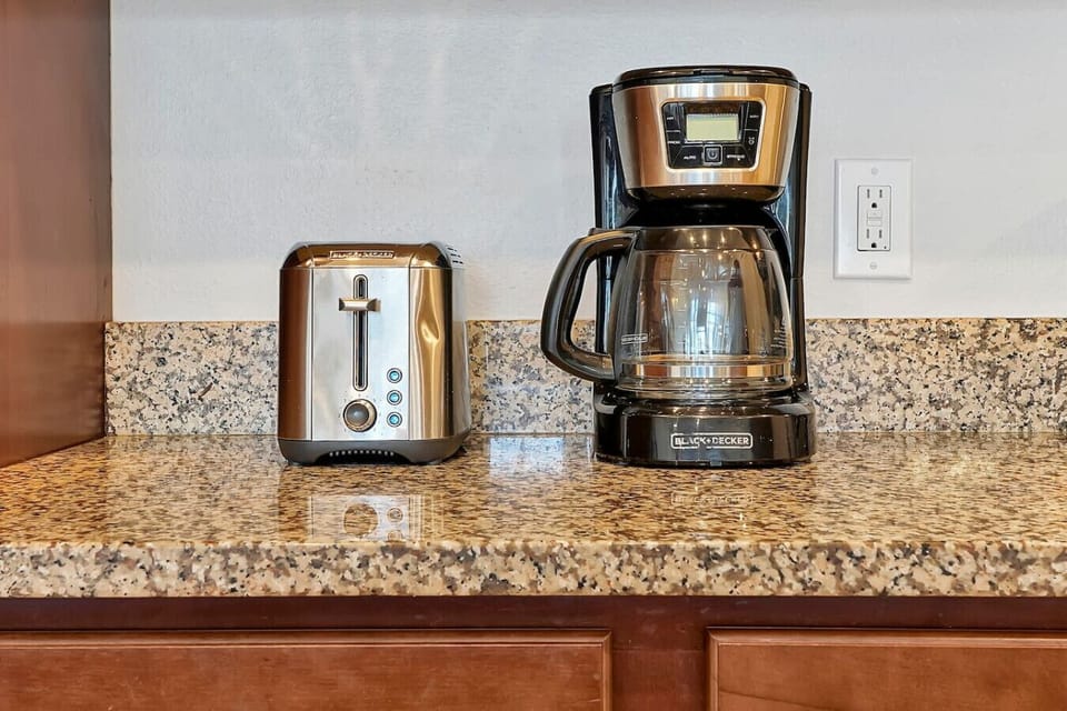 Our fully equipped kitchen makes it easy to prepare anything from quick bites to gourmet feasts, all in the comfort of your own space.