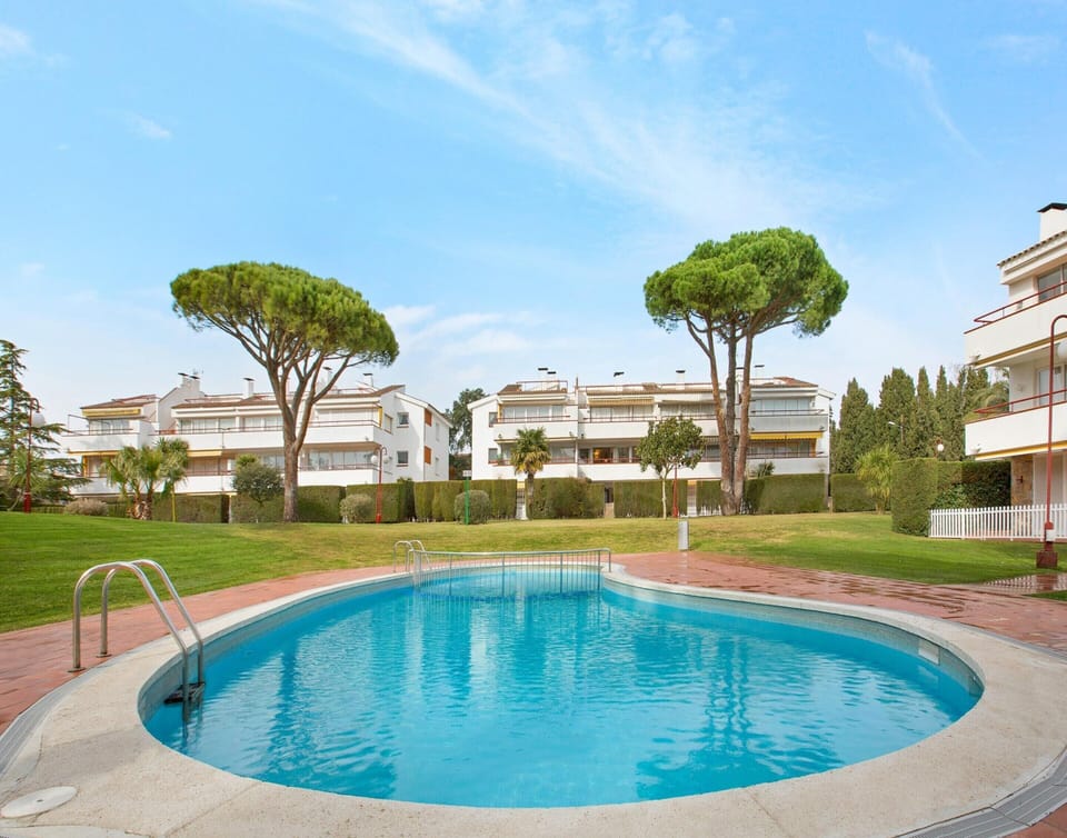 Apartment | Pool | Outdoor pool