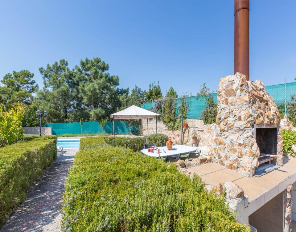 Villa | Garden